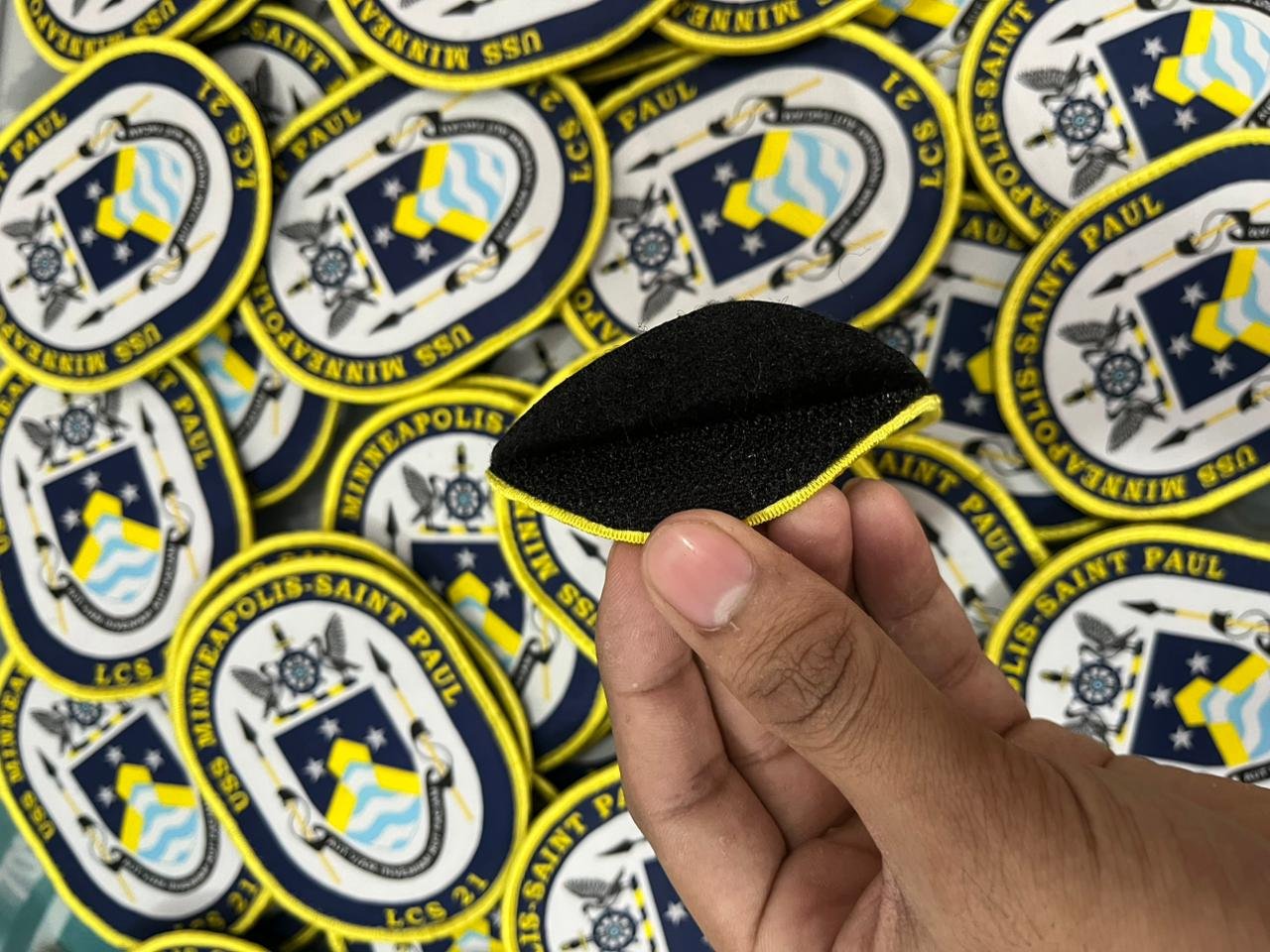 Never Look Back Woven Patch Solo